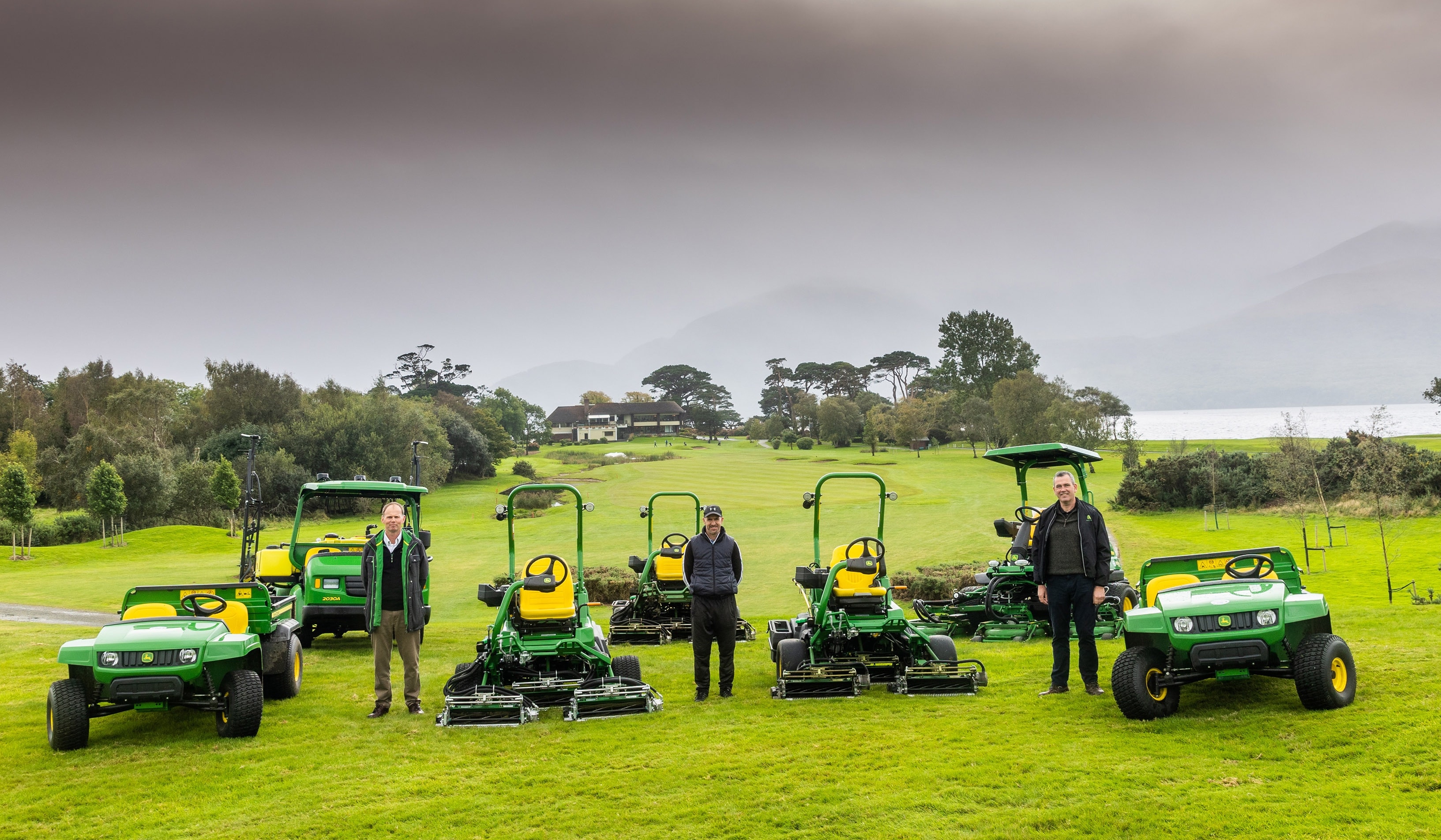 (l-r) Richard Charleton, Turf Strategic Account Manager at John Deere, with Killarney’s Head Greenkeeper Enda Murphy, and Mike Weldon from the Seamus Weldon dealership which supplied the new machines.