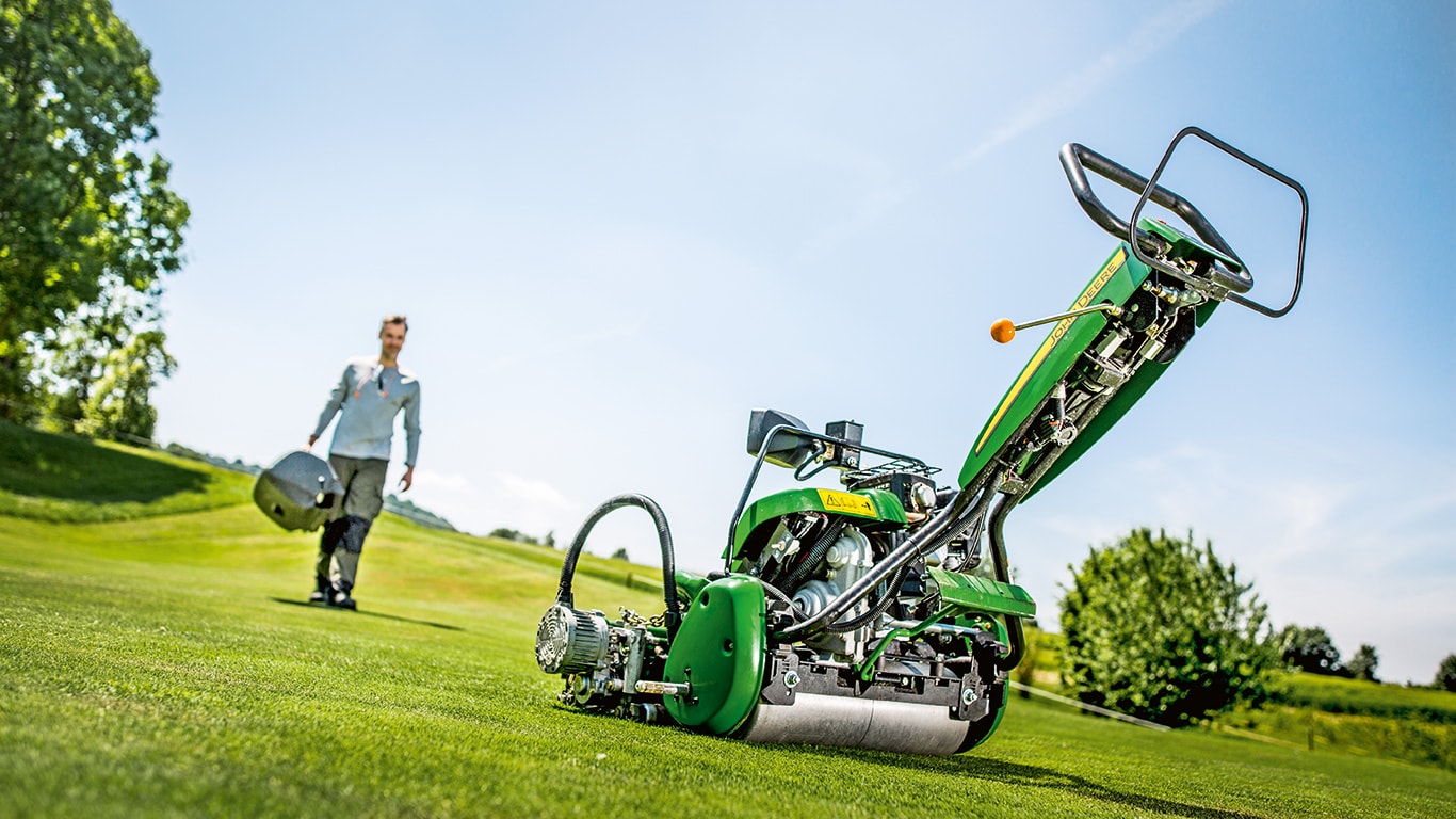 220 E-Cut Hybrid, Field, Golf Course, Walk Behind & Riding Greens Mowers, Golf and Sports