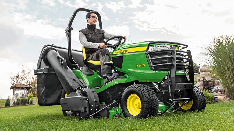 img-x940-commercial-mowing-diesel-mowing-tractors