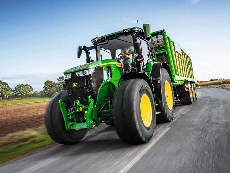 New standards in Precision Ag Technology and driving comfort | John Deere UK